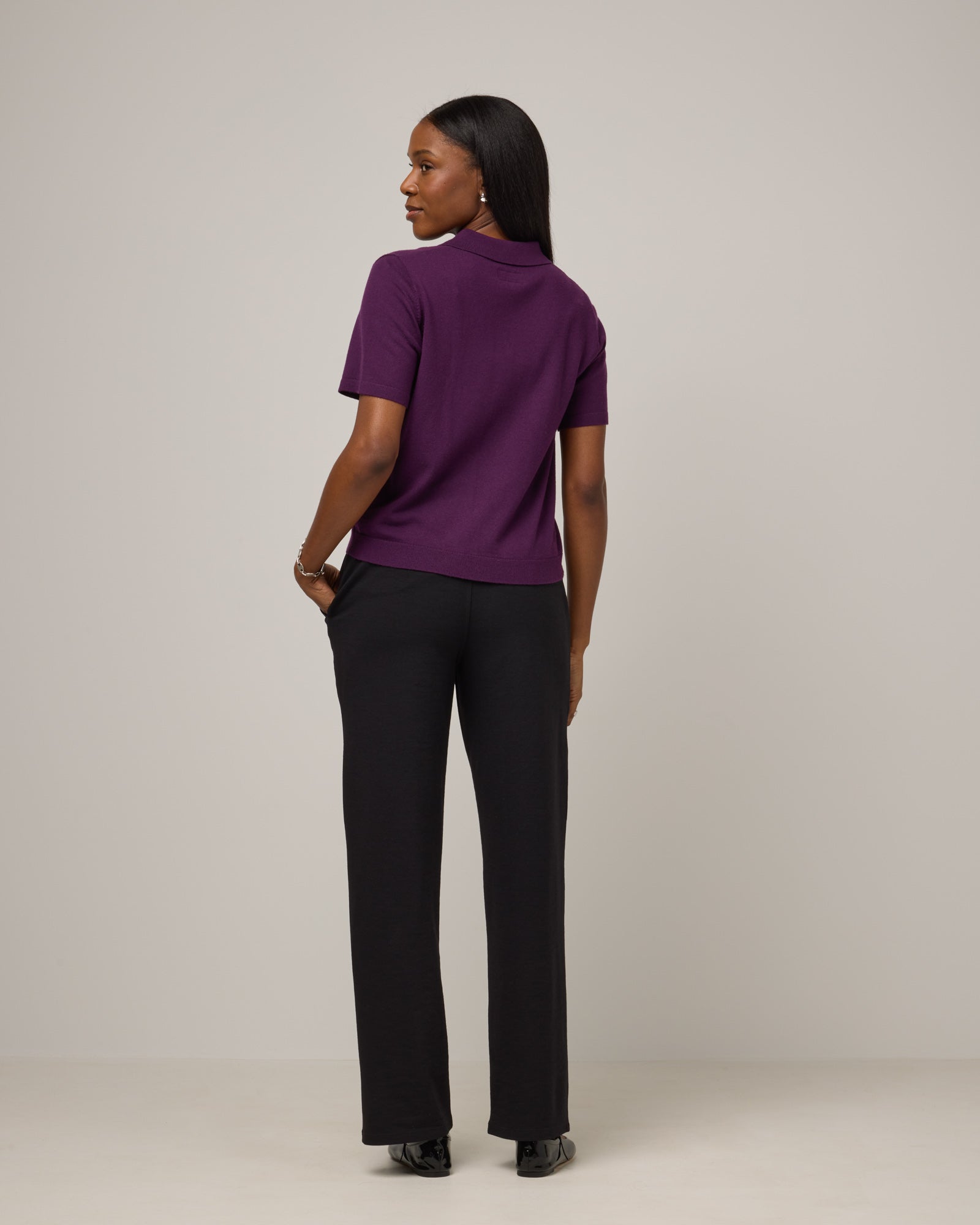 model-spec:Laah is 5'9", wearing a size M