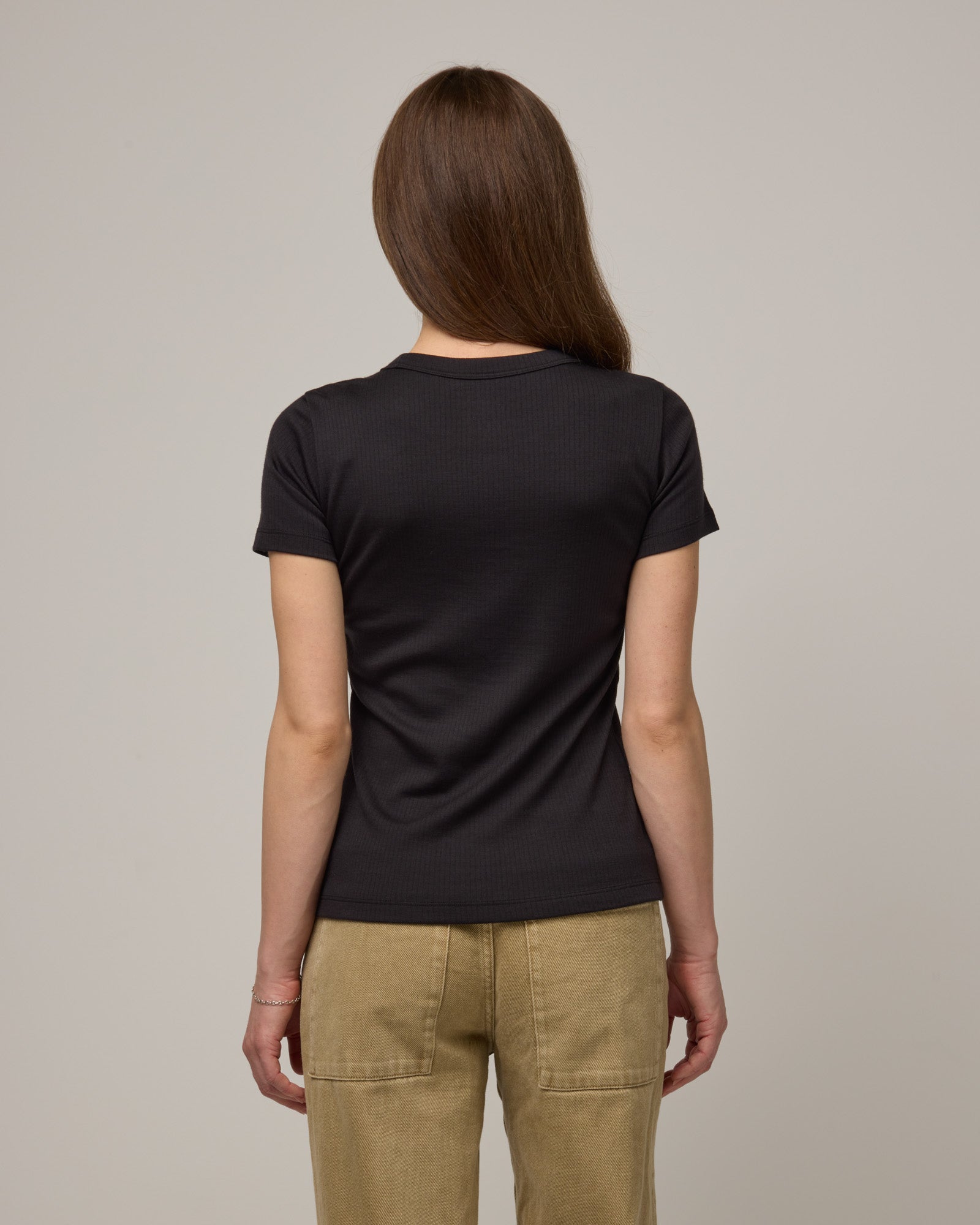 model-spec:Brenna is 5’7.5”, wearing a size XS