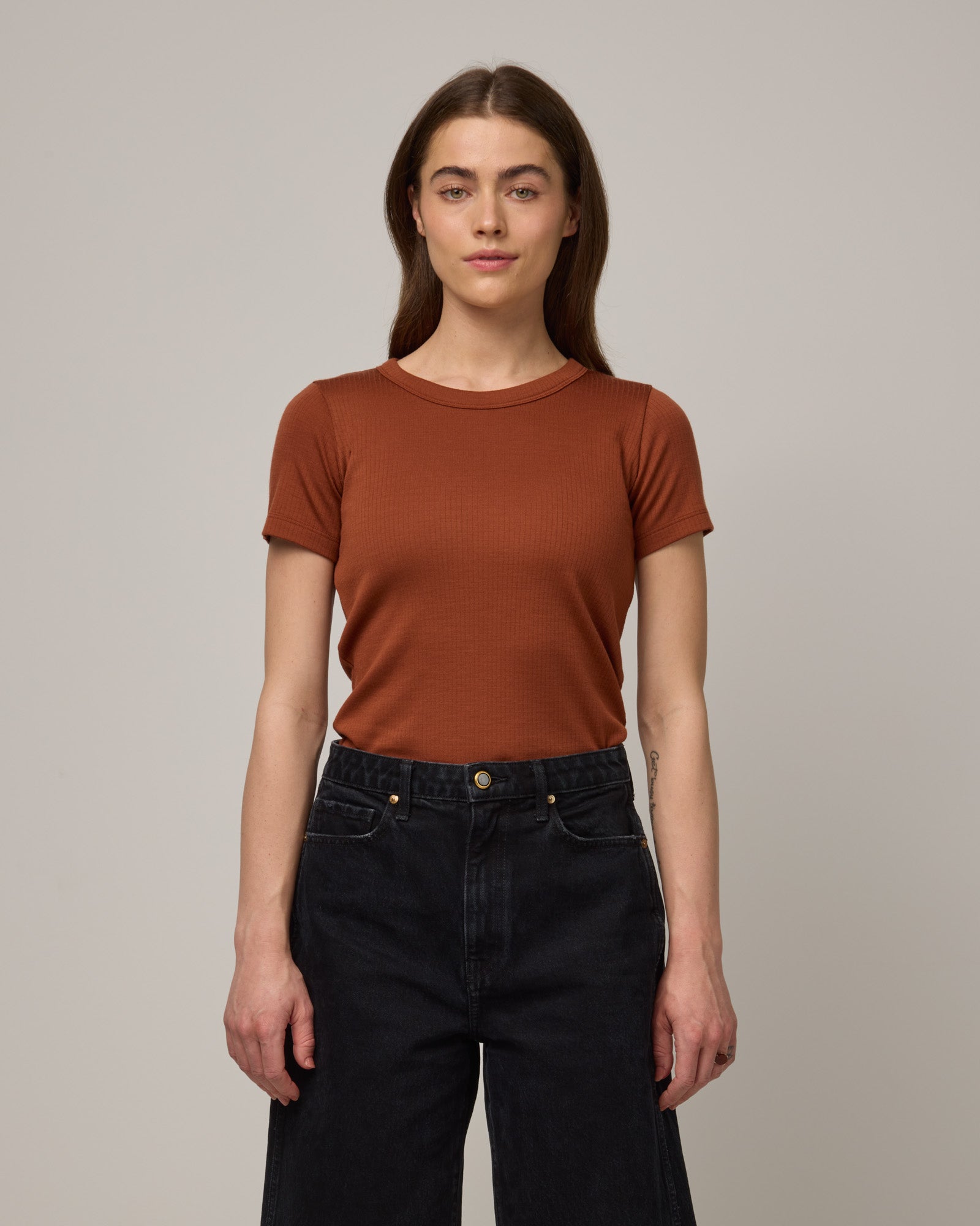 model-spec:Brenna is 5’7.5”, wearing a size XS