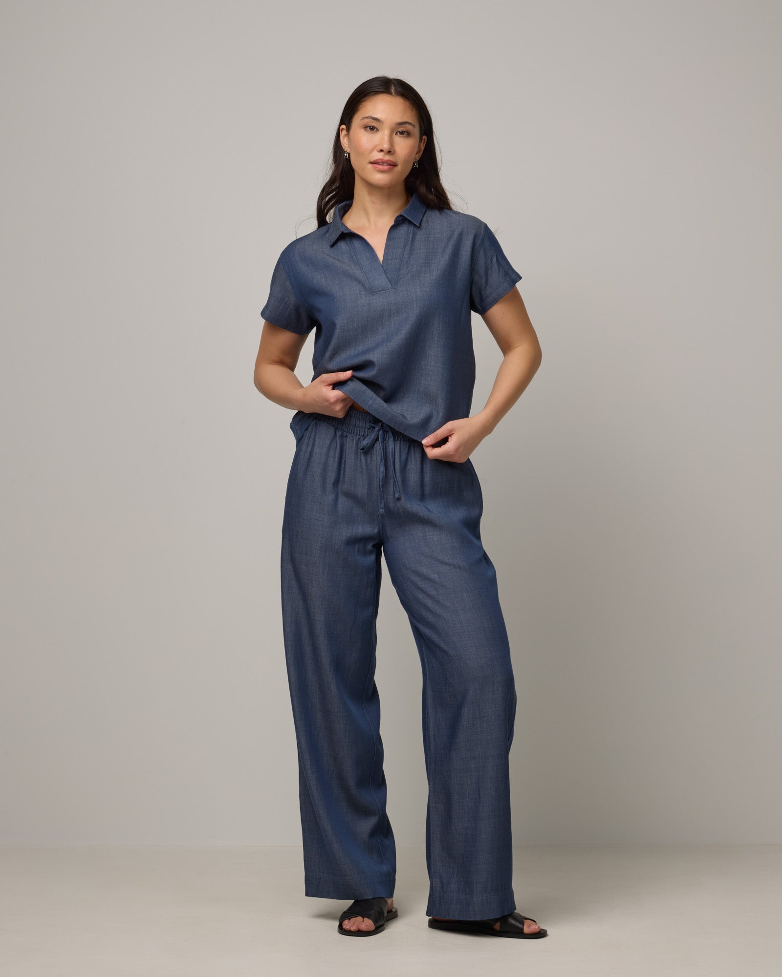 model-spec:Maile is 5'9", wearing a size M