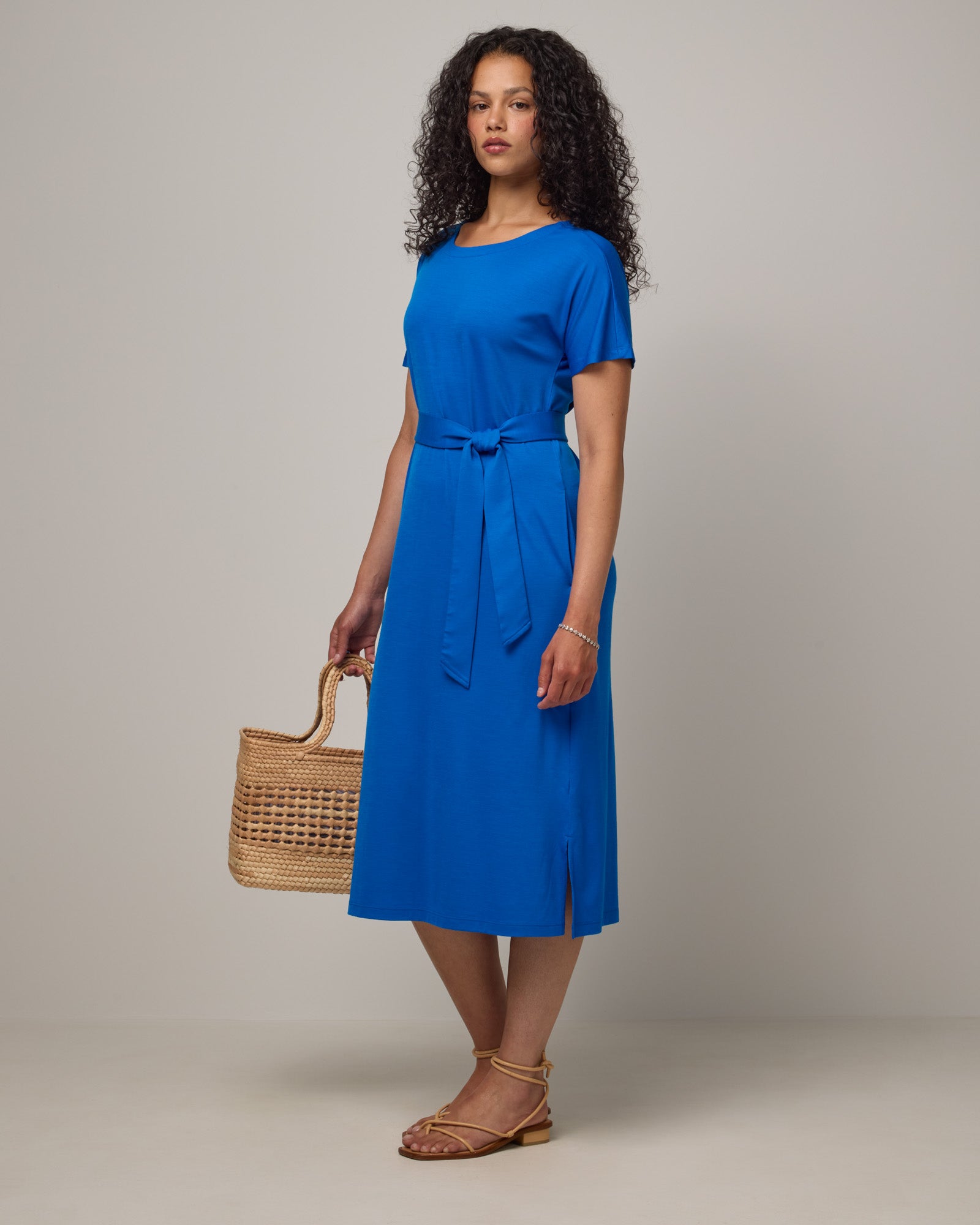model-spec:Kenzy is is 5’8”, wearing a size S
