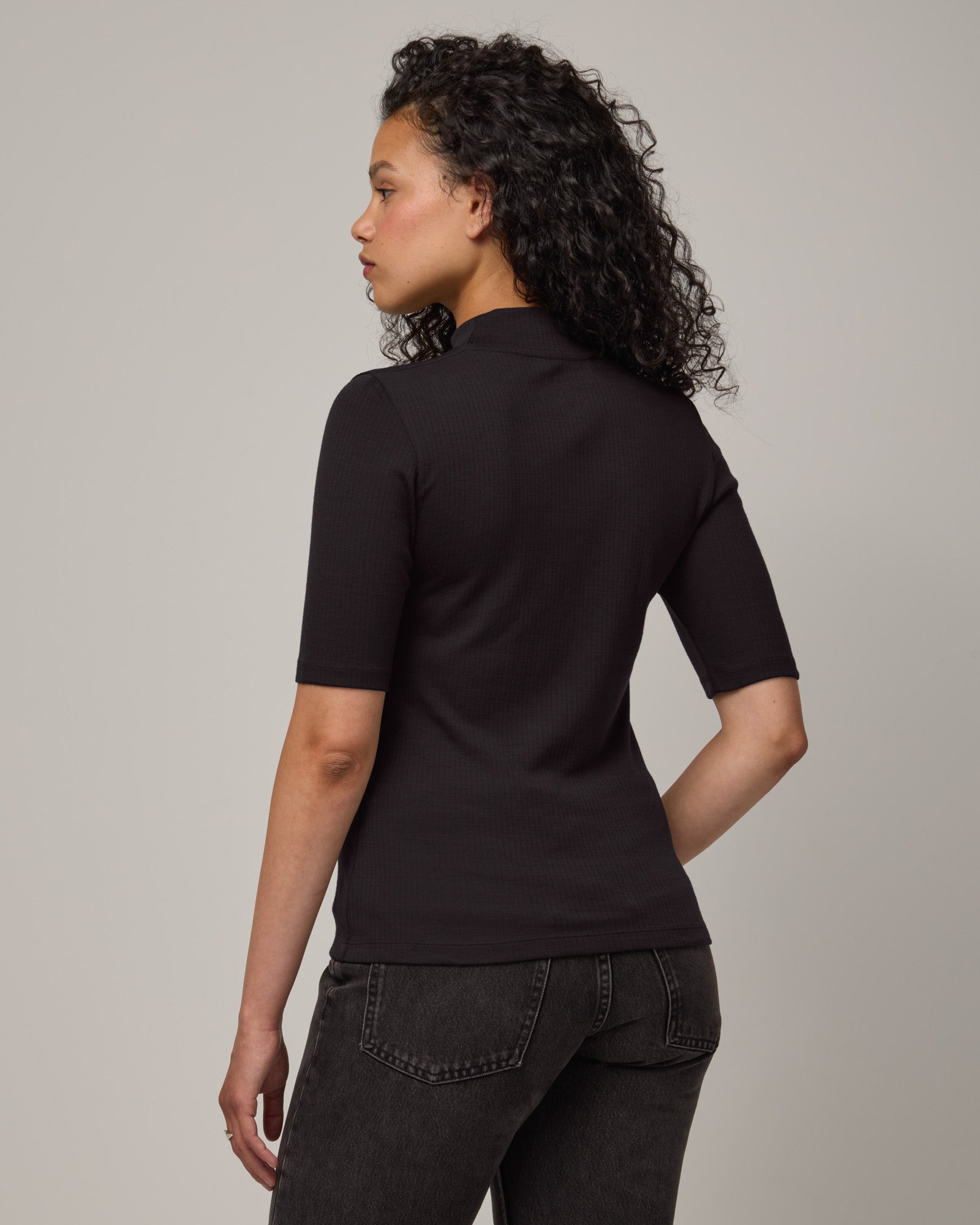 model-spec:Kenzy is is 5’8”, wearing a size S