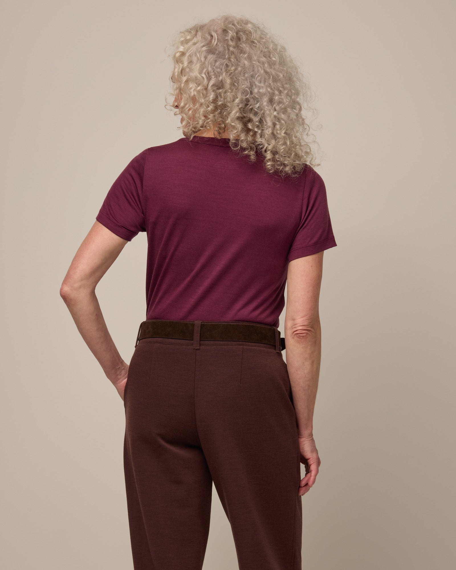 model-spec:Shannon is 5’6”, wearing a size S