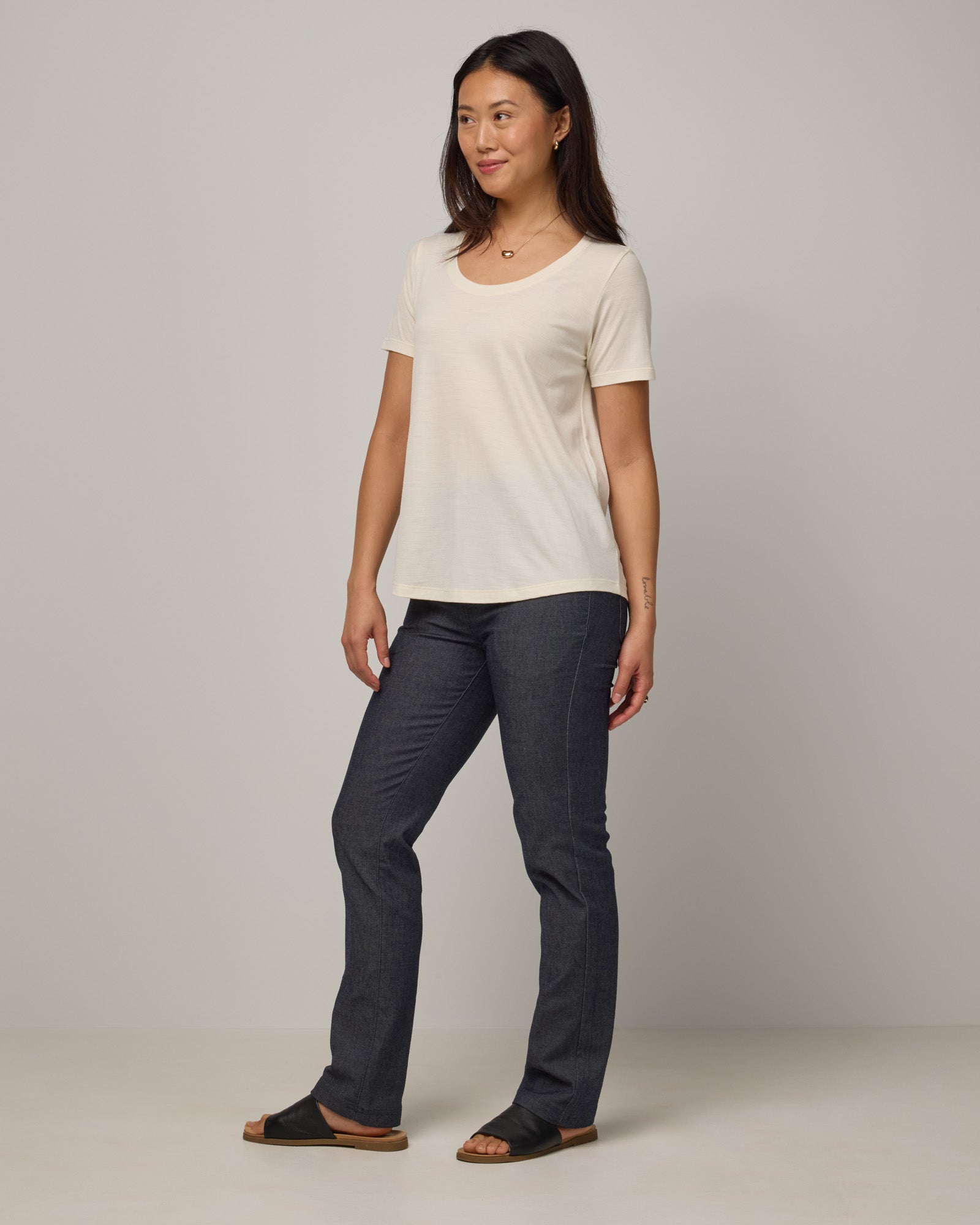 model-spec:Juliana is 5'8", wearing a size S