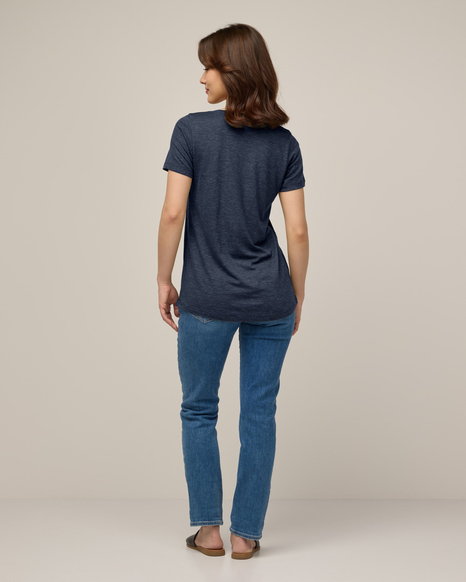 model-spec:Victoria is 5'5", wearing a size XS