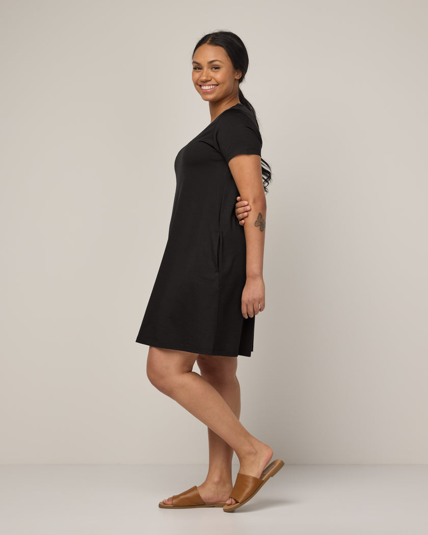 model-spec:Gracey is 5'6", wearing a size M Regular