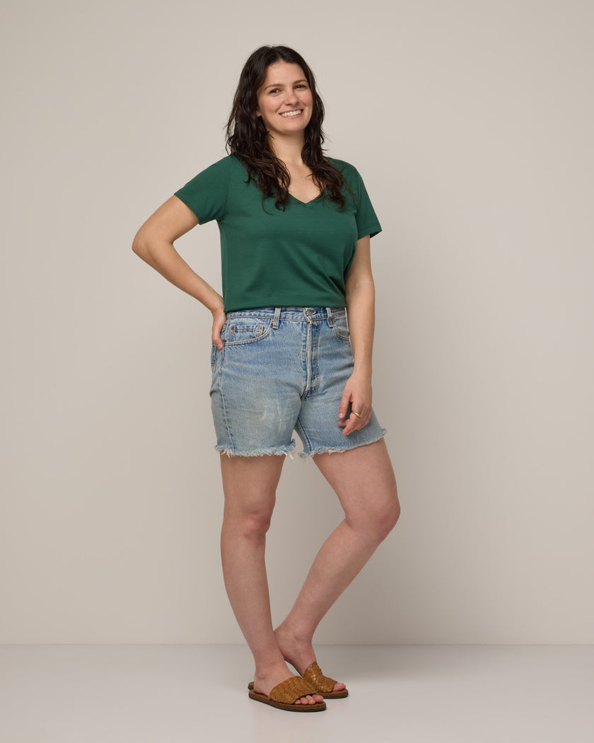 model-spec:Elana is 5'6", wearing a size M